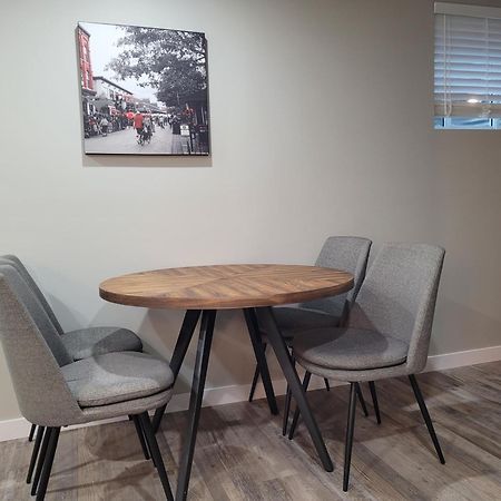 Boardwalk Homes - Executive Guest Rooms & Townhomes Kitchener Dış mekan fotoğraf