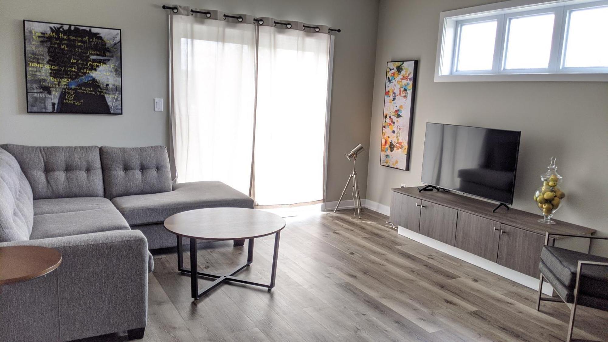 Boardwalk Homes - Executive Guest Rooms & Townhomes Kitchener Dış mekan fotoğraf