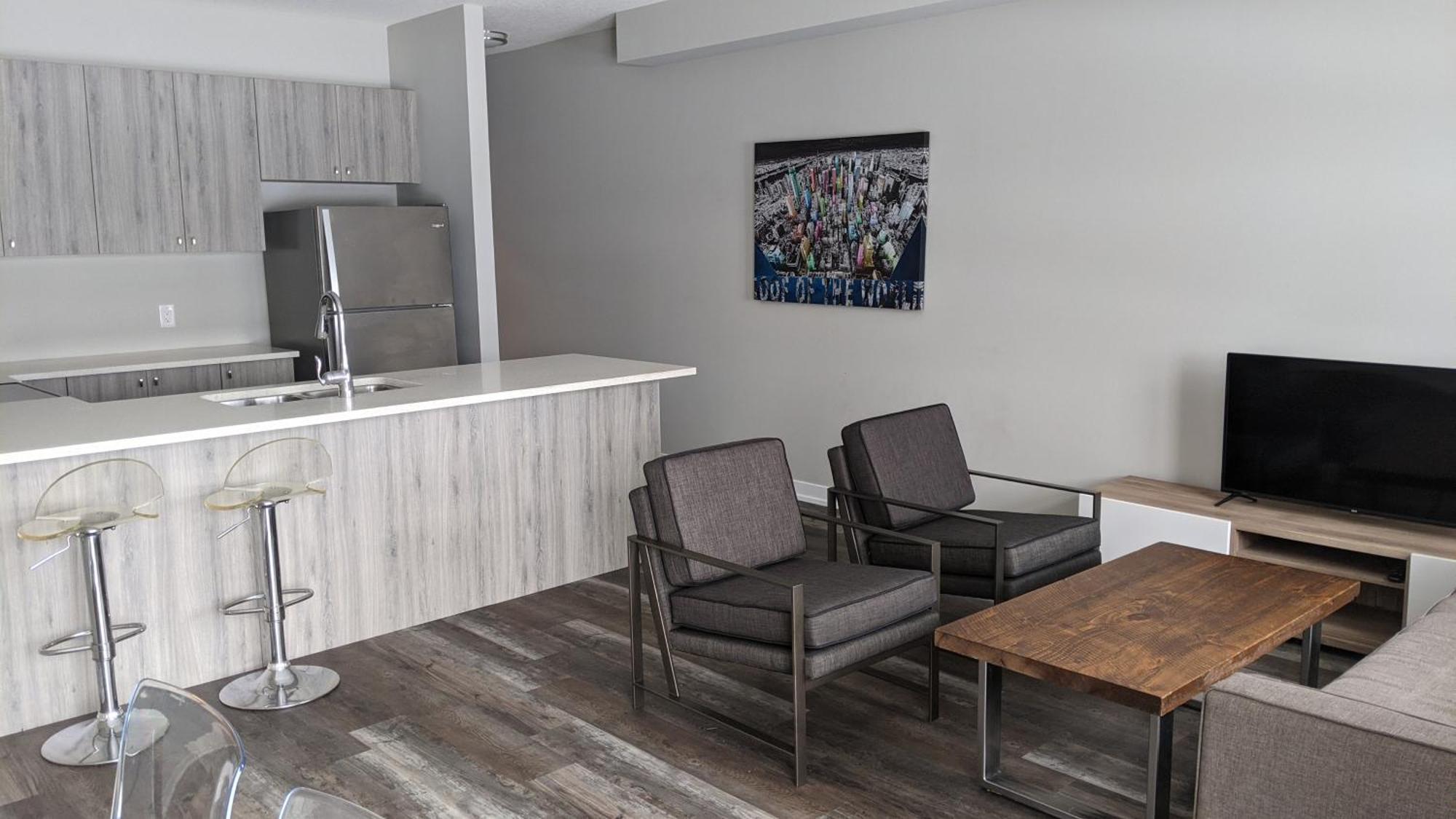 Boardwalk Homes - Executive Guest Rooms & Townhomes Kitchener Dış mekan fotoğraf