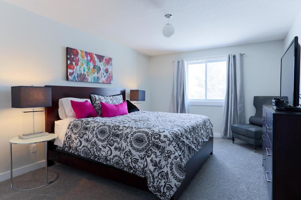 Boardwalk Homes - Executive Guest Rooms & Townhomes Kitchener Dış mekan fotoğraf