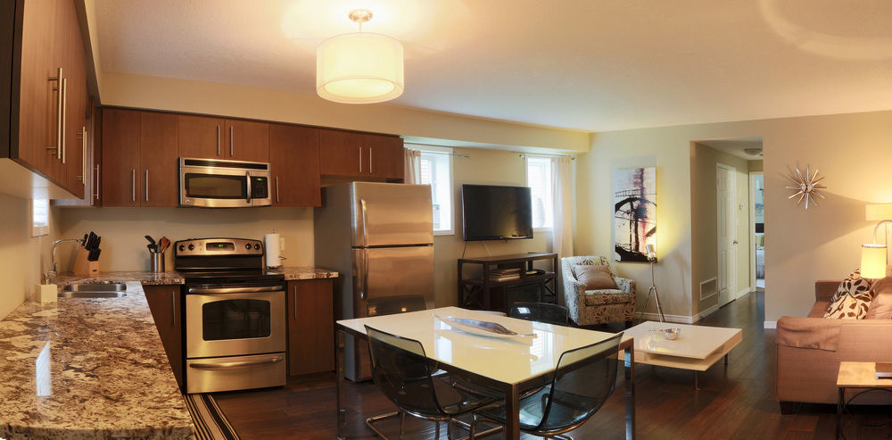 Boardwalk Homes - Executive Guest Rooms & Townhomes Kitchener Dış mekan fotoğraf